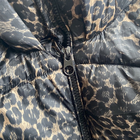 SOLD! Vero Moda light puffer jacket - Picture 11 of 13